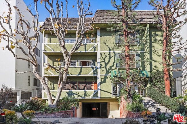 Building Photo - 10965 Rochester Ave Unit 303 Rental