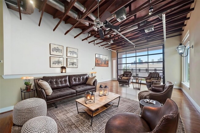 Photo - 1514 Stanford St