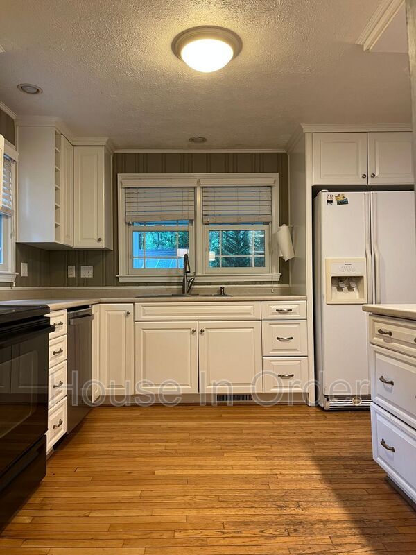 Photo - 8 Oakwilde Dr