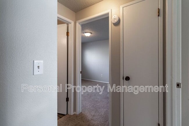 Photo - 506 E 34th St Unit B