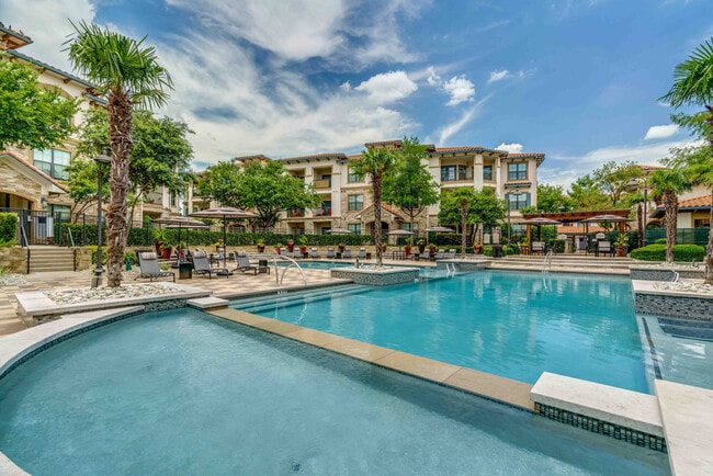 Building Photo - Serene La Villita Rental