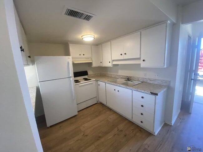 Building Photo - 2855 S 1st Ave