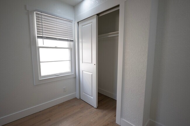 Photo - 204 W 36th St Unit 2