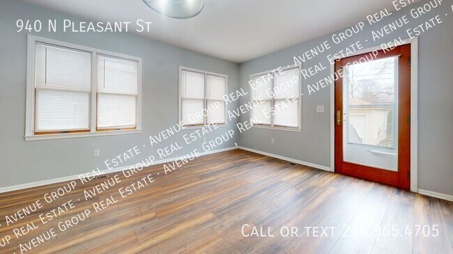 Photo - 940 N Pleasant St
