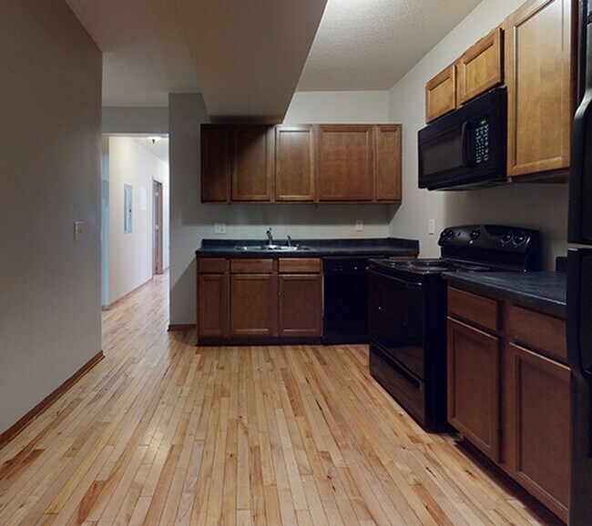 Building Photo - 516 12th Ave SE Unit 516 12th Ave SE #1 Rental