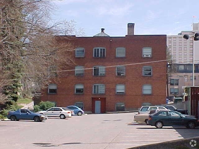 Photo - The Oxford Apartments!