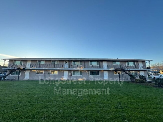 Building Photo - 970 NW Garfield Ave Unit 26