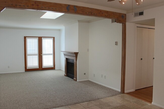 Building Photo - Immaculate El Matador 2 bedroom, 1 bath unit with private carport area, Available early March 2026