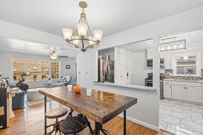 Photo - 290 RANDOLPH Ave Unit 2