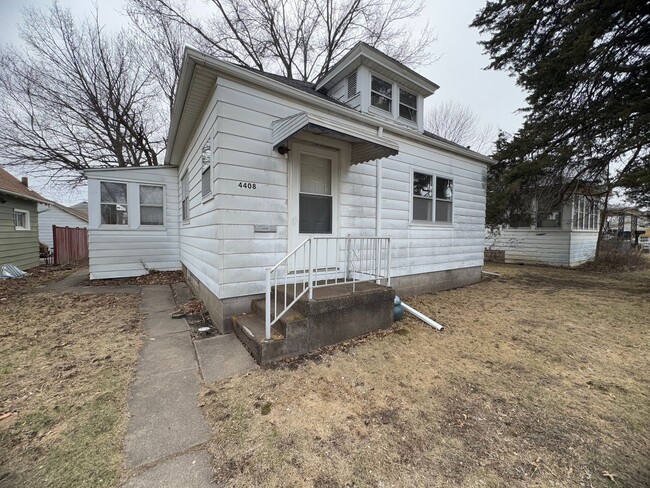 @ bedroom in Rock Island - @ bedroom in Rock Island House