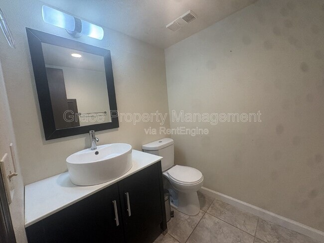 Photo - 7395 E Eastman Ave Unit Apartment N205