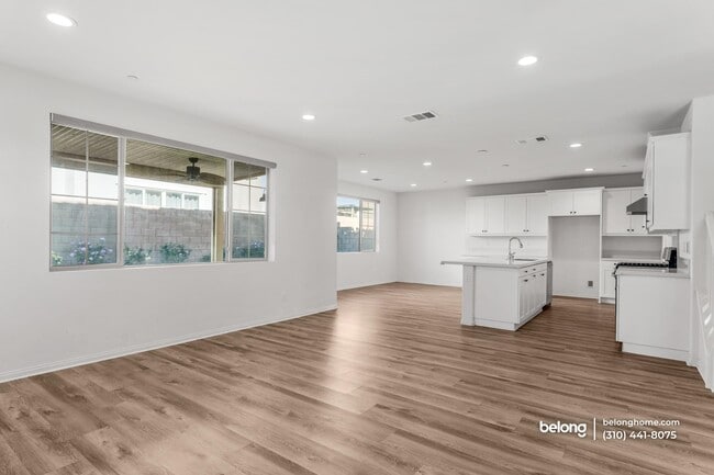 Photo - 3915 E Fincastle St