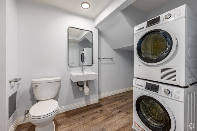 1BR, 1BA - 625SF - Bathroom
