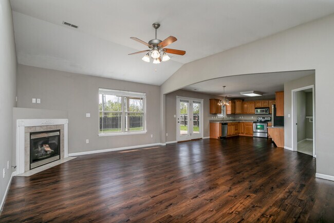 Photo - 4800 Burbank Loop