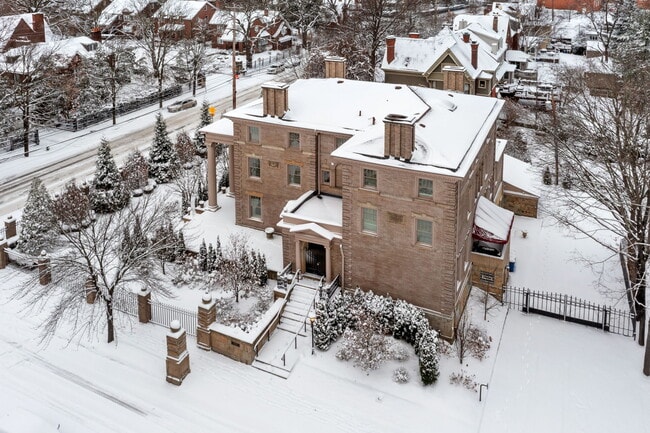 Photo - 5135 Ellsworth Ave