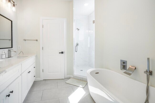 Photo - 1611 Shelby St