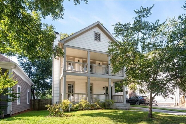 Photo - 841 Kirkwood Ave SE