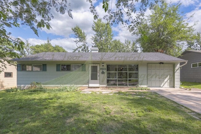 Building Photo - SOUTH KANSAS CITY!!! Rental