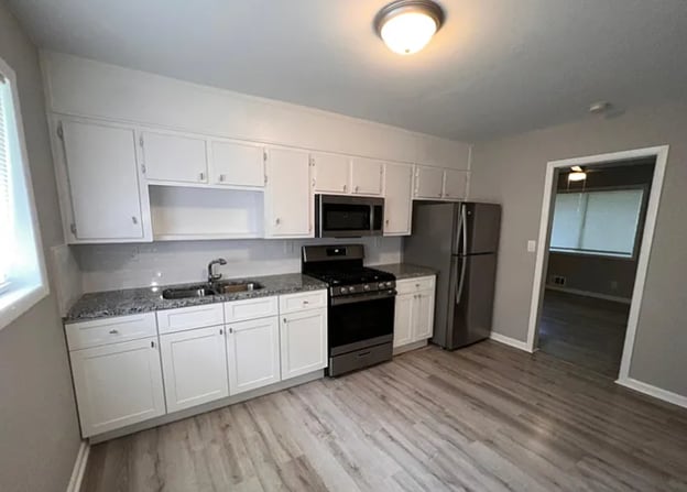 Photo - 1275 E Washington Ave