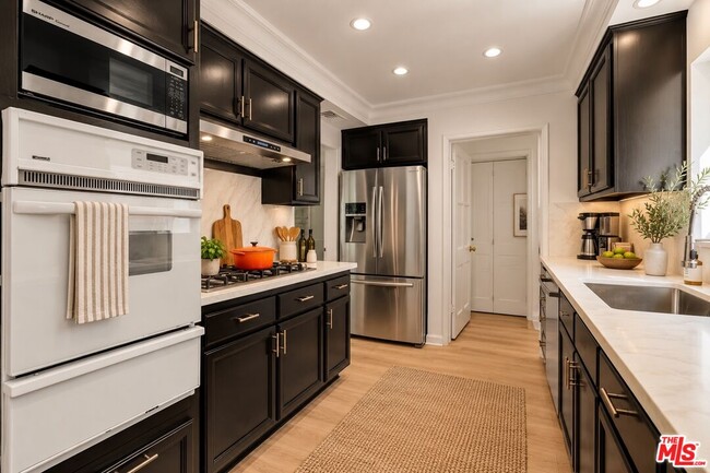 Photo - 1501 Kelton Ave