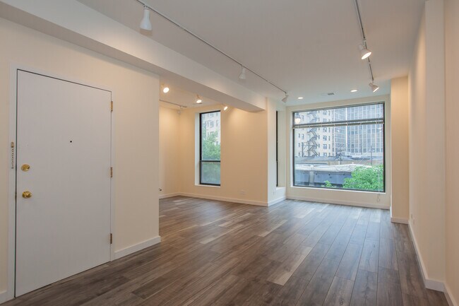Photo - 2336 N Clark St Unit Apt 2