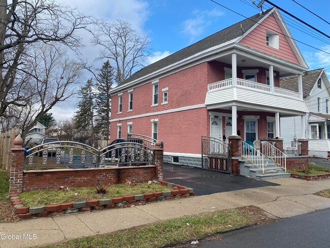 Photo - 1130 Pleasant St