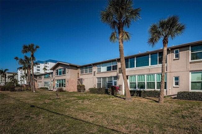 2 Causeway Blvd Unidad 208