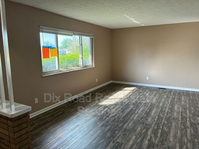 Photo - 5261 Bromwick Dr