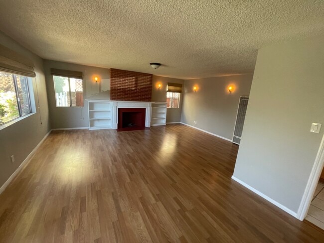 3024 Thatcher Ave