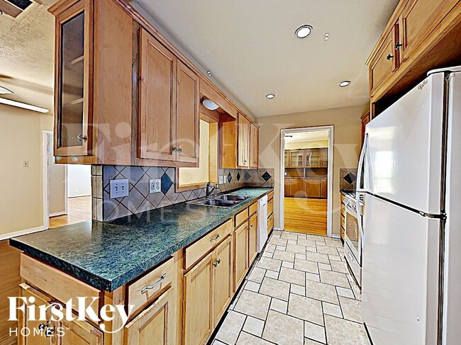 Photo - 13630 Onyx Ln
