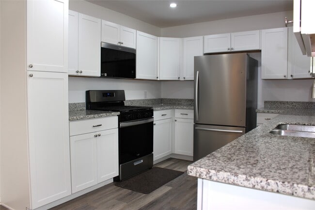 Photo - 1802 Sleepy Creek Way