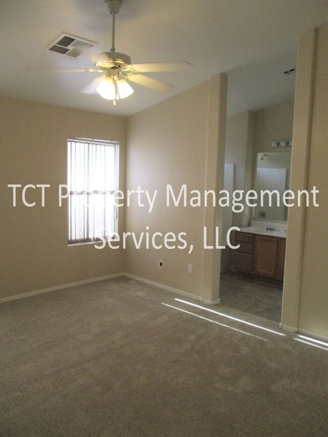 Cozy Three Bedroom House in Gilbert!