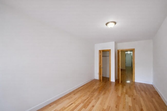 Photo - 609 W 196th St Unit 3C