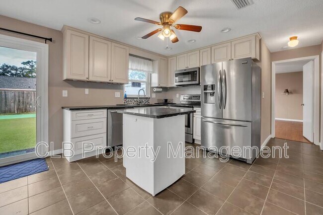 Photo - 709 Hillville Dr