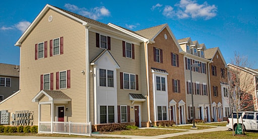 Whitney Crescent Apartments - Whitney Crescent Apartments