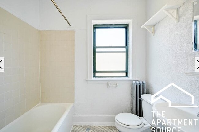 Photo - 2332 N Spaulding Ave Unit 3