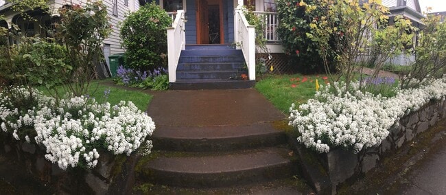 Photo - 109 NE Hancock St