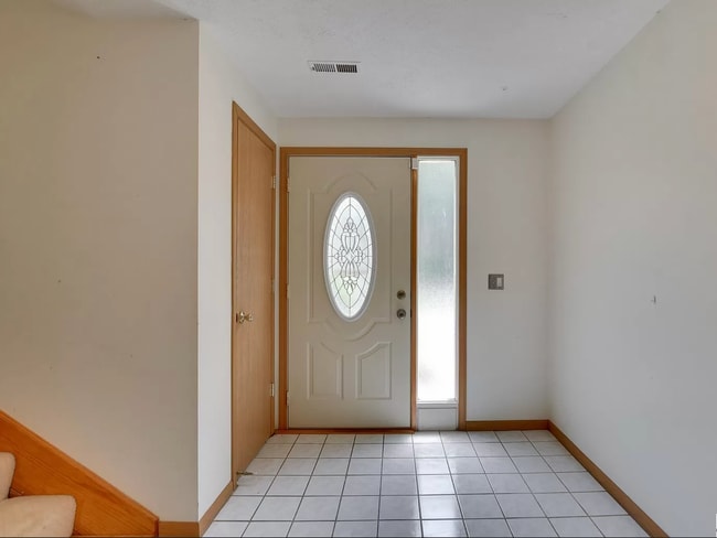 Photo - 4 bedroom Millard South Home!