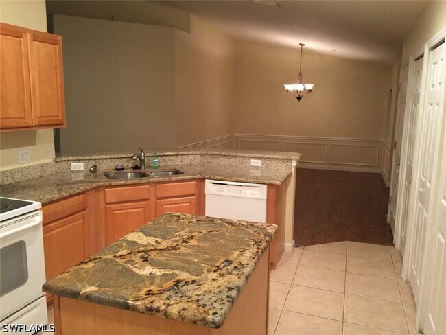 1295 Henley St Unit 1204