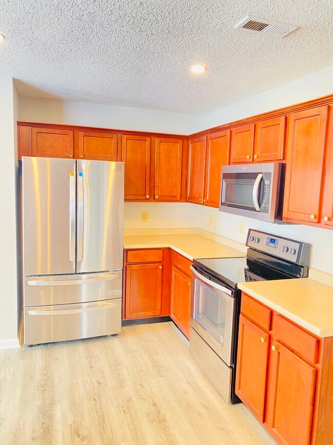 Photo - 5843 Amber Ln