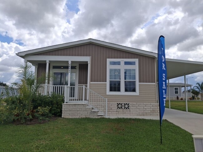 Building Photo - 34842 Silver King Dr Rental