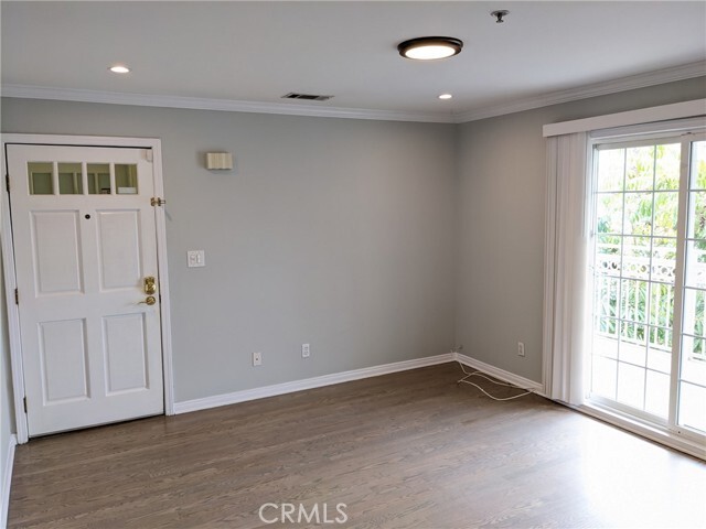 Photo - 1927 Cloverfield Blvd Apartment Unit 3