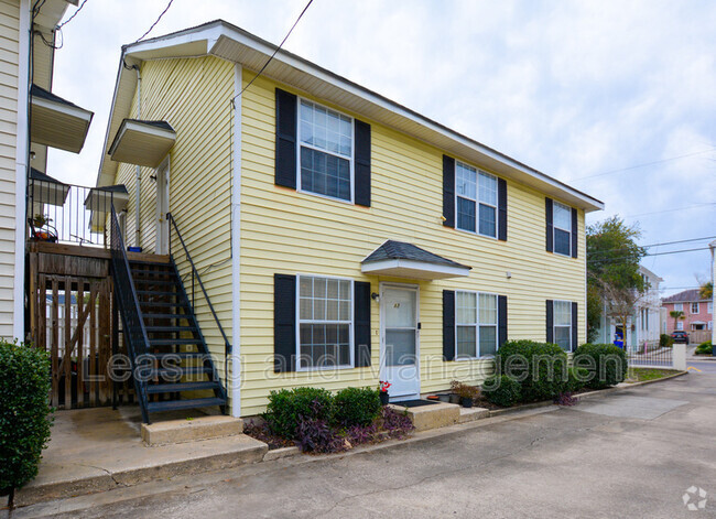 Building Photo - 104 Spring St Unit A4 Rental