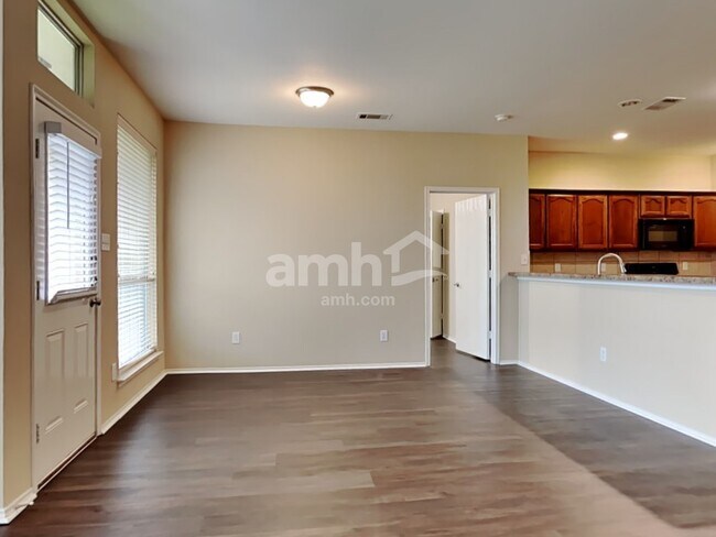 Photo - 7424 Alverstone Dr