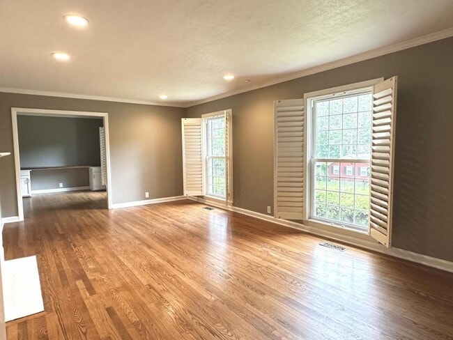 Photo - 2530 Mirror Lake Dr