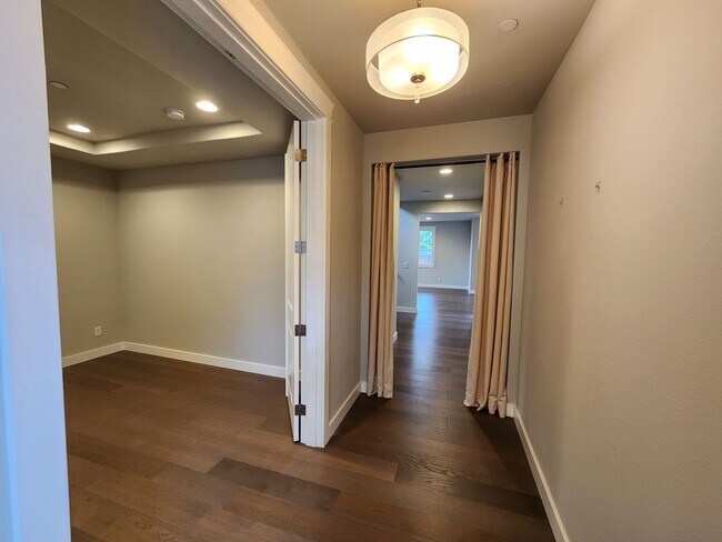 Photo - Large Spacious 4 Bed Home