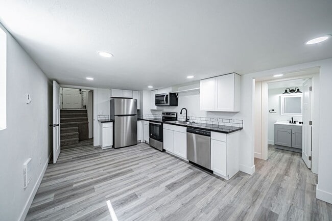 Photo - Lower unit renovated property near ISU. Unit 2