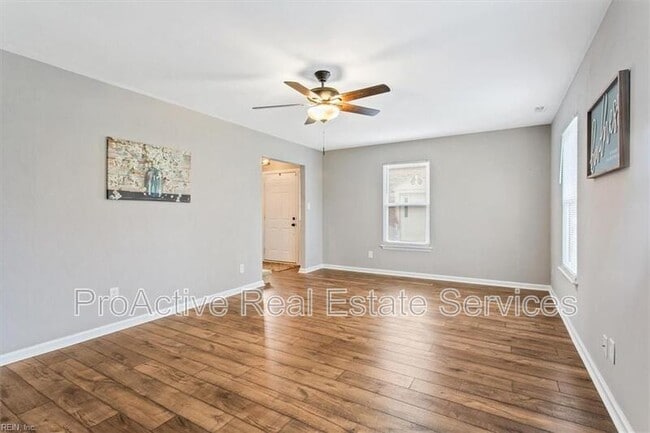 Photo - 623 Red Horse Ln
