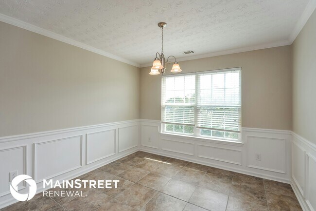 Photo - 1413 Dodger Way