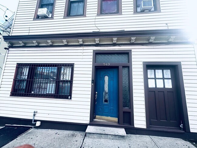 Photo - 549 61ST St Unit 2